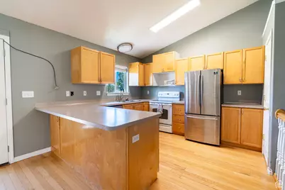 423 N 200 W, Smithfield, UT 84335 - Photo 4