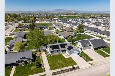 423 N 200 W, Smithfield, UT 84335 - Photo 10