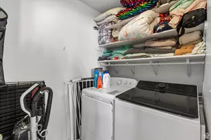 1027 E Sara Ln S, Ogden, UT 84404 - Photo 12