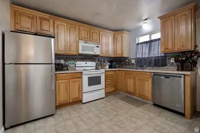 278 W 350 N #C, Vernal, UT 84078 - Photo 10