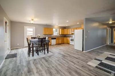 1065 Bowling Alley Ln, Moab, UT 84532 - Photo 6