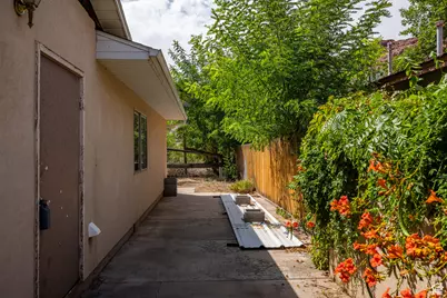 709 W Bartlett Cir, Moab, UT 84532 - Photo 26