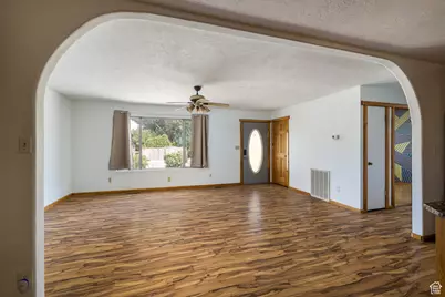 709 W Bartlett Cir, Moab, UT 84532 - Photo 6