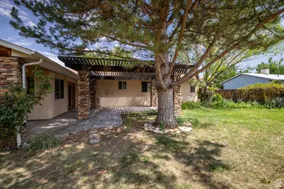 709 W Bartlett Cir, Moab, UT 84532 - Photo 28