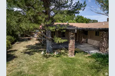 709 W Bartlett Cir, Moab, UT 84532 - Photo 18