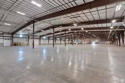 848 S 2000 W, Syracuse, UT 84075 - Photo 6