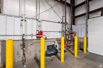 848 S 2000 W, Syracuse, UT 84075 - Photo 12