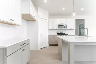 4682 W Cillian Ln, Riverton, UT 84096 - Photo 4