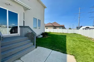 1913 S 525 W, Syracuse, UT 84075 - Photo 28