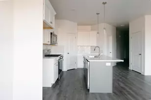 822 N Pugh Ln, Saratoga Springs, UT 84045 - Photo 4