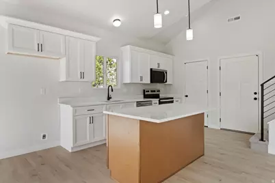 20 E 200 S, Santaquin, UT 84655 - Photo 14