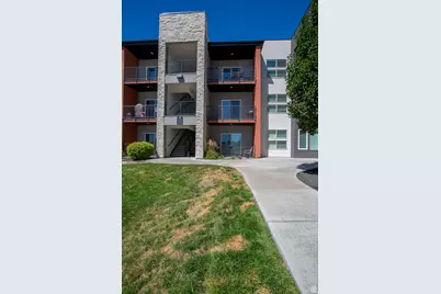 875 S Depot St #A335, Clearfield, UT 84015 - Photo 2
