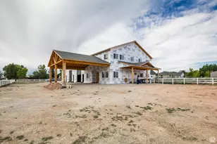 297 E 1500 N, Vernal, UT 84078 - Photo 14