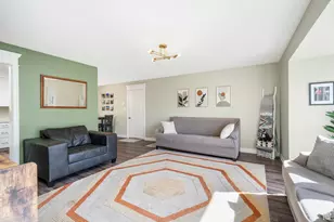 1085 E Grove Creek Dr N, Pleasant Grove, UT 84062 - Photo 14