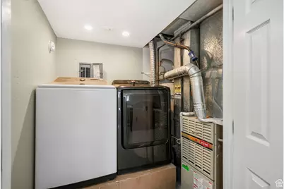 1085 E Grove Creek Dr N, Pleasant Grove, UT 84062 - Photo 28