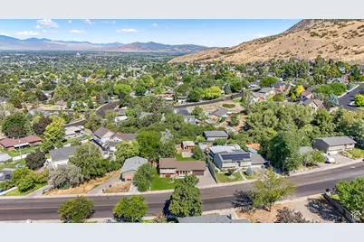 1085 E Grove Creek Dr N, Pleasant Grove, UT 84062 - Photo 4