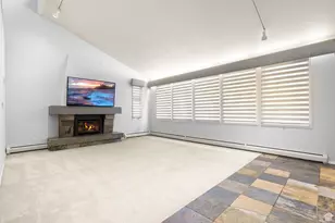 3388 E Stonehill Ln S, Cottonwood Heights, UT 84121 - Photo 30