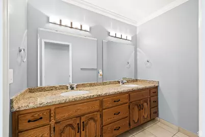 3388 E Stonehill Ln S, Cottonwood Heights, UT 84121 - Photo 24