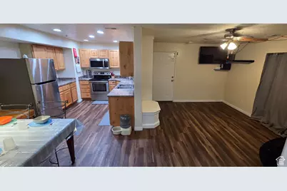 8198 N Cedar Springs Rd E #APT 5, Eagle Mountain, UT 84005 - Photo 4