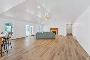 246 W Golden Harvest Rd, Draper, UT 84020 - Photo 4