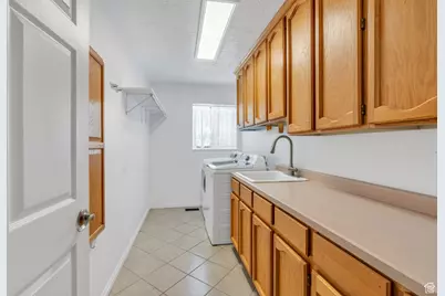 246 W Golden Harvest Rd, Draper, UT 84020 - Photo 18