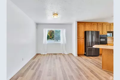 246 W Golden Harvest Rd, Draper, UT 84020 - Photo 6