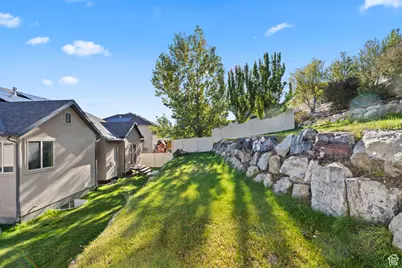 7875 N Brookwood Dr, Eagle Mountain, UT 84005 - Photo 30