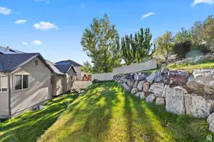 7875 N Brookwood Dr, Eagle Mountain, UT 84005 - Photo 30