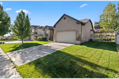 7875 N Brookwood Dr, Eagle Mountain, UT 84005 - Photo 2