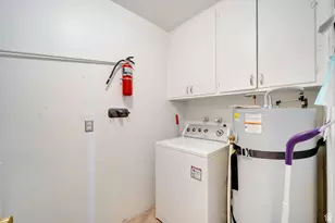 2203 E Carriage Ln S, Holladay, UT 84117 - Photo 14