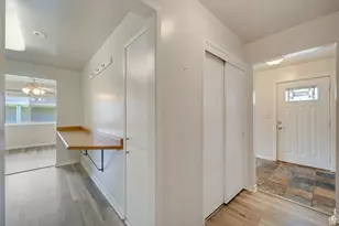 2203 E Carriage Ln S, Holladay, UT 84117 - Photo 8