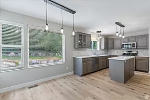 3302 N 2175 E, Layton, UT 84040 - Photo 6