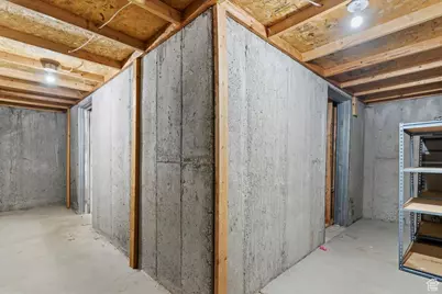 3302 N 2175 E, Layton, UT 84040 - Photo 32