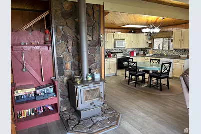 49 N Pine Creek Rd E, Mount Pleasant, UT 84647 - Photo 14