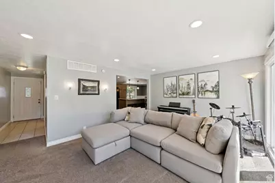 203 W 350 S, Kaysville, UT 84037 - Photo 4