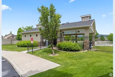 1846 W 2280 S, Woods Cross, UT 84087 - Photo 20