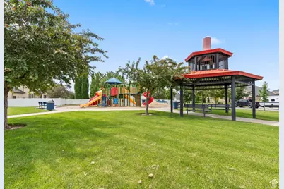 1846 W 2280 S, Woods Cross, UT 84087 - Photo 22