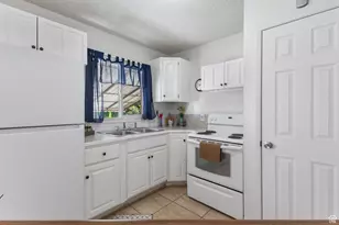 4360 S 275 W, Washington Terrace, UT 84405 - Photo 8