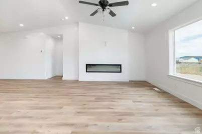 174 N 400 W, Preston, ID 83263 - Photo 2