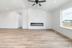 174 N 400 W, Preston, ID 83263 - Photo 2