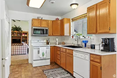 932 N 1760 W, Provo, UT 84604 - Photo 12