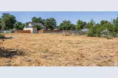 118 W 8600 S, Midvale, UT 84047 - Photo 18