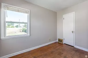 118 W 8600 S, Midvale, UT 84047 - Photo 8