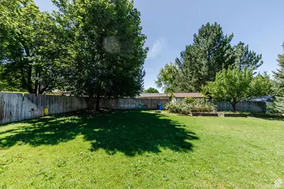 330 E 100 N, Hyde Park, UT 84318 - Photo 34