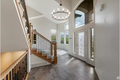 2087 E Eagle Crest Drive Dr S, Draper (UT Cnty), UT 84020 - Photo 6