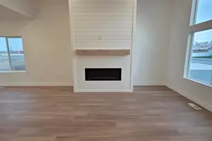 429 E Stafford St, Grantsville, UT 84029 - Photo 2