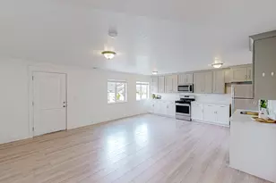 37 E Meadow Lark Ln, Elk Ridge, UT 84651 - Photo 16