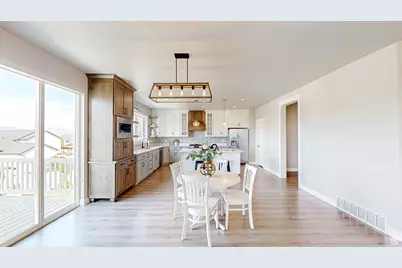 37 E Meadow Lark Ln, Elk Ridge, UT 84651 - Photo 4