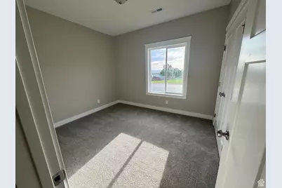 1870 N Valley View Dr #201, Layton, UT 84040 - Photo 18