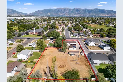 1940 S Main St, Clearfield, UT 84015 - Photo 2